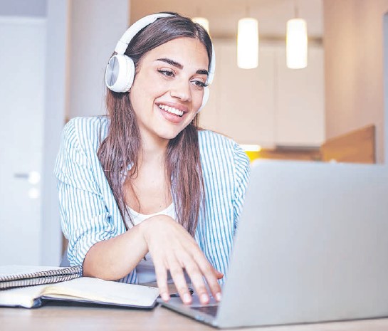 Postgrados online: 4 claves para estudiar a distancia