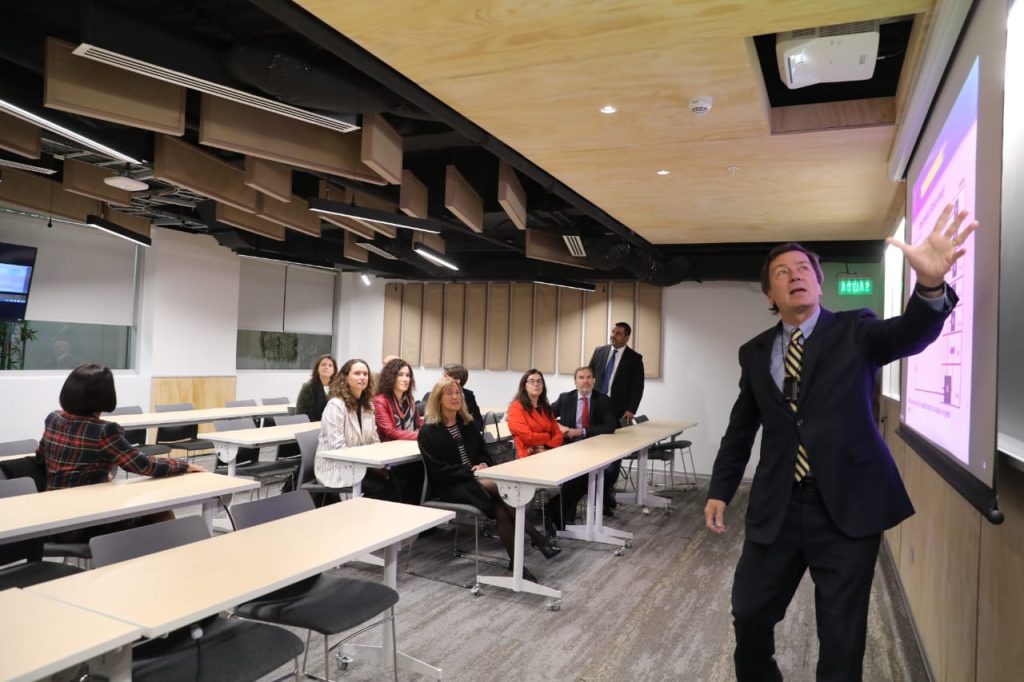 Escuela de Administración UC inaugura la sede Nueva Las Condes